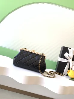 CHANEL Clutches Bags Lamb Leather (Black-Gold) 10X20X7CM H30202608072736