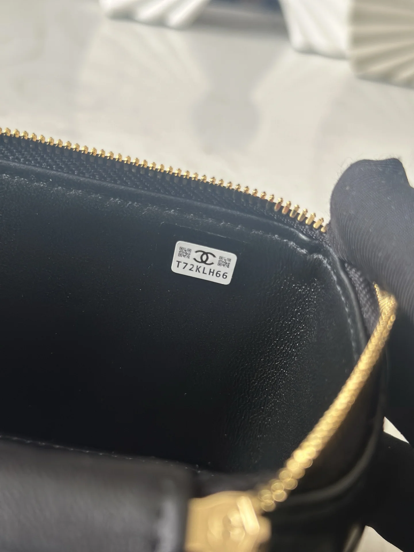 CHANEL Clutches Bags Lamb Leather (Black-Gold) 17CM F20202608070983 - Image 8