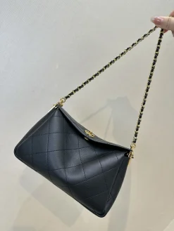 CHANEL Crossbody Bags Caviar Leather (Black-Gold) One Size A100202608070782