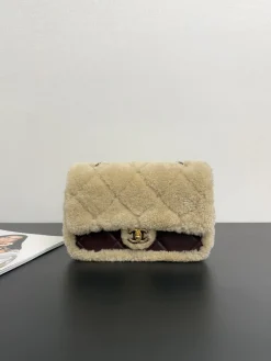 CHANEL Crossbody Bags Fur (Beige-Burgundy) 12X18X6CM A100202608070041