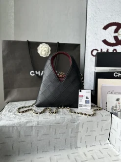 Alternative view of CHANEL Crossbody Bags Lamb Leather (Black-Red) 23X23X7CM H10202608070099