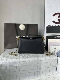 CHANEL Crossbody Bags Leather (Black-Gold) 16X23X8CM I00202608070750