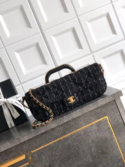 CHANEL Crossbody Bags Patent Leather (Black-Gold) 12X29X5CM H00202608072500