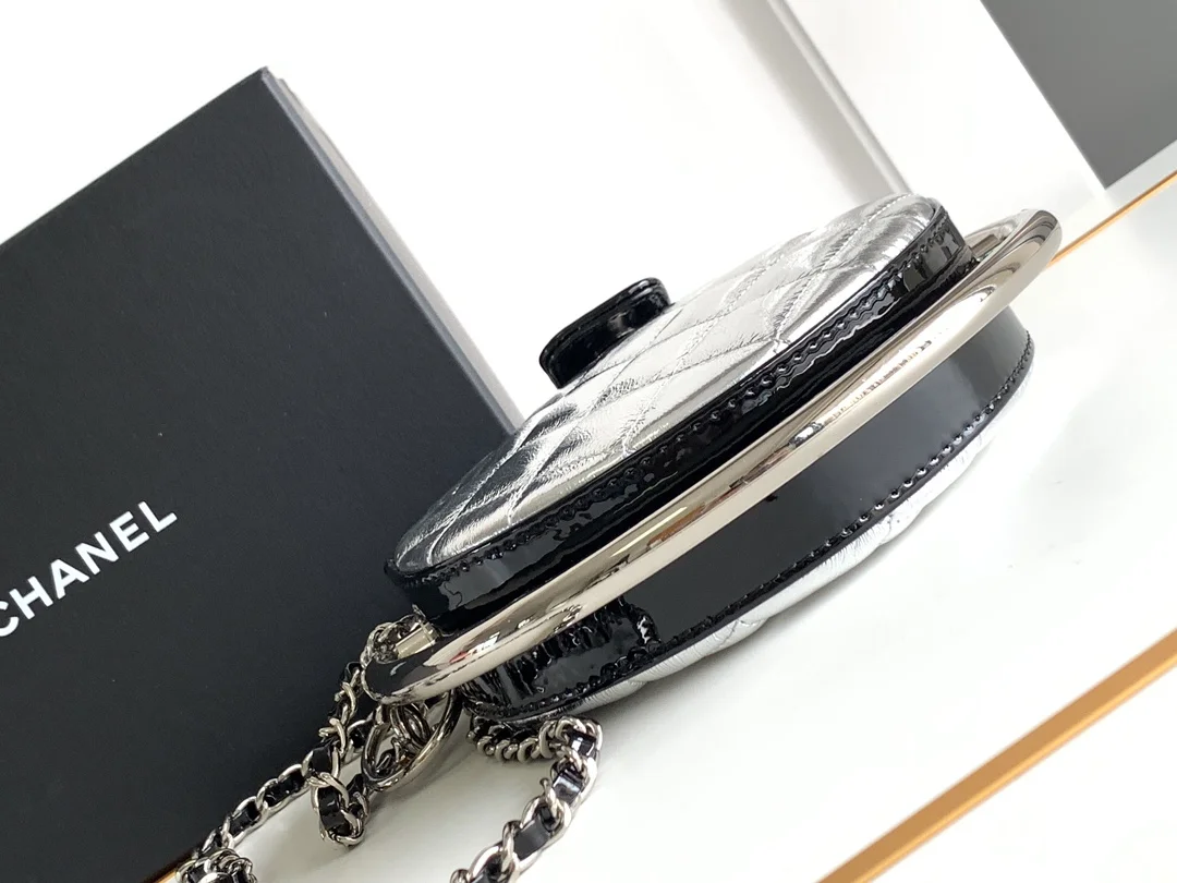 CHANEL Crossbody Bags (Silver-Black) 18X18X4 CM G50202608073136 - Image 4