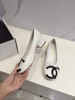 Alternative view of CHANEL Flats B70202608030747