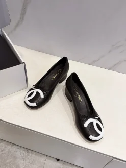 Alternative view of CHANEL Flats Lambskin Leather EU35-40 B70202608030748