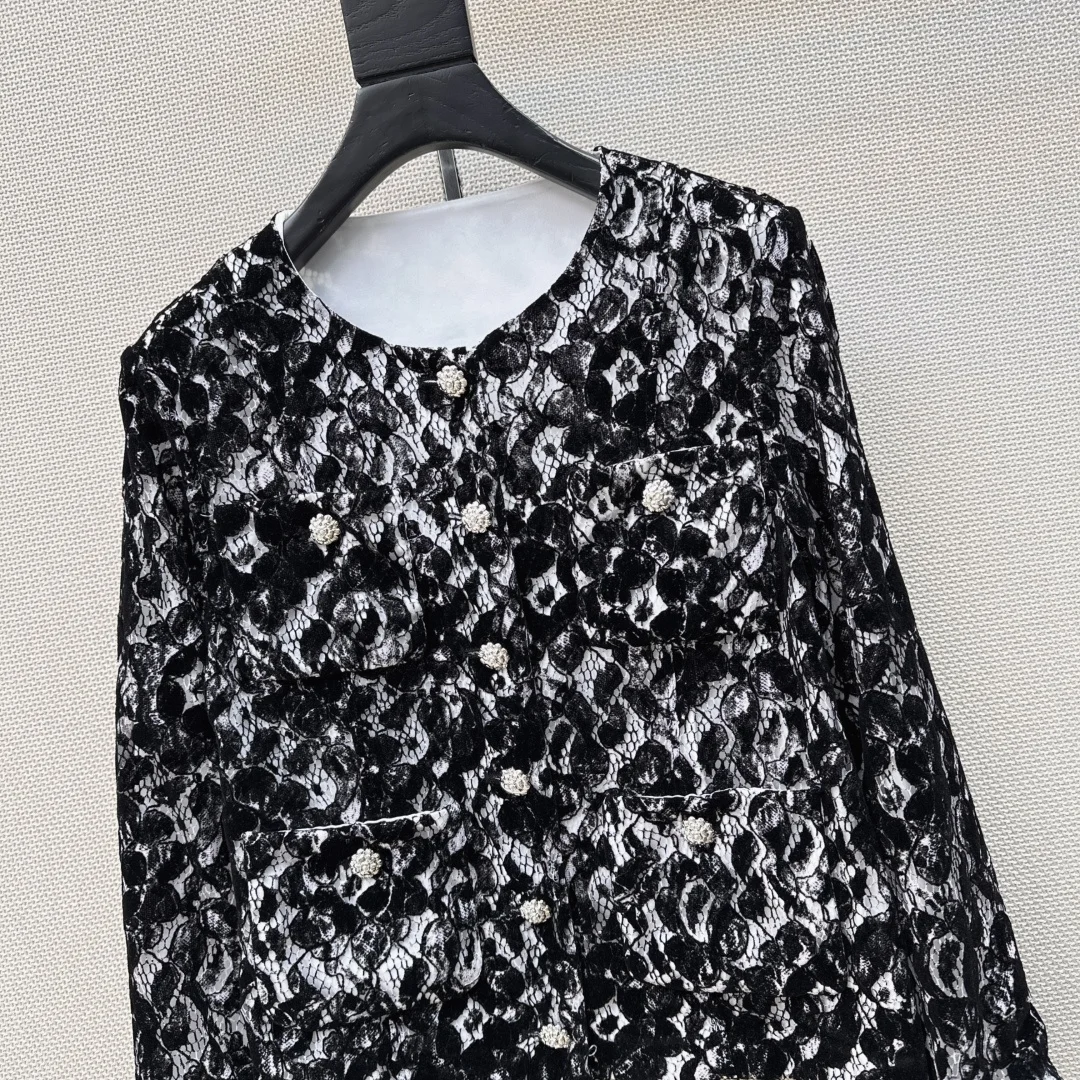CHANEL Jackets Lace S-M-L C85202608040718 - Image 2