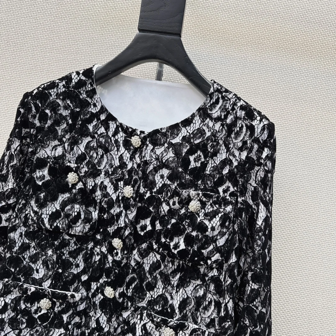 CHANEL Jackets Lace S-M-L C85202608040718 - Image 3