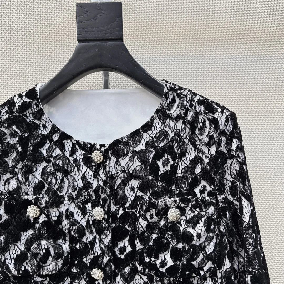 CHANEL Jackets Lace S-M-L C85202608040718 - Image 4