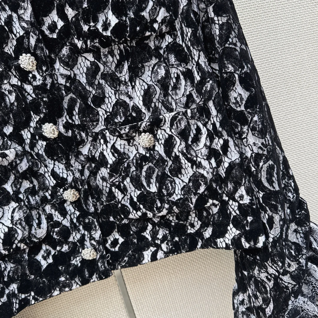 CHANEL Jackets Lace S-M-L C85202608040718 - Image 6