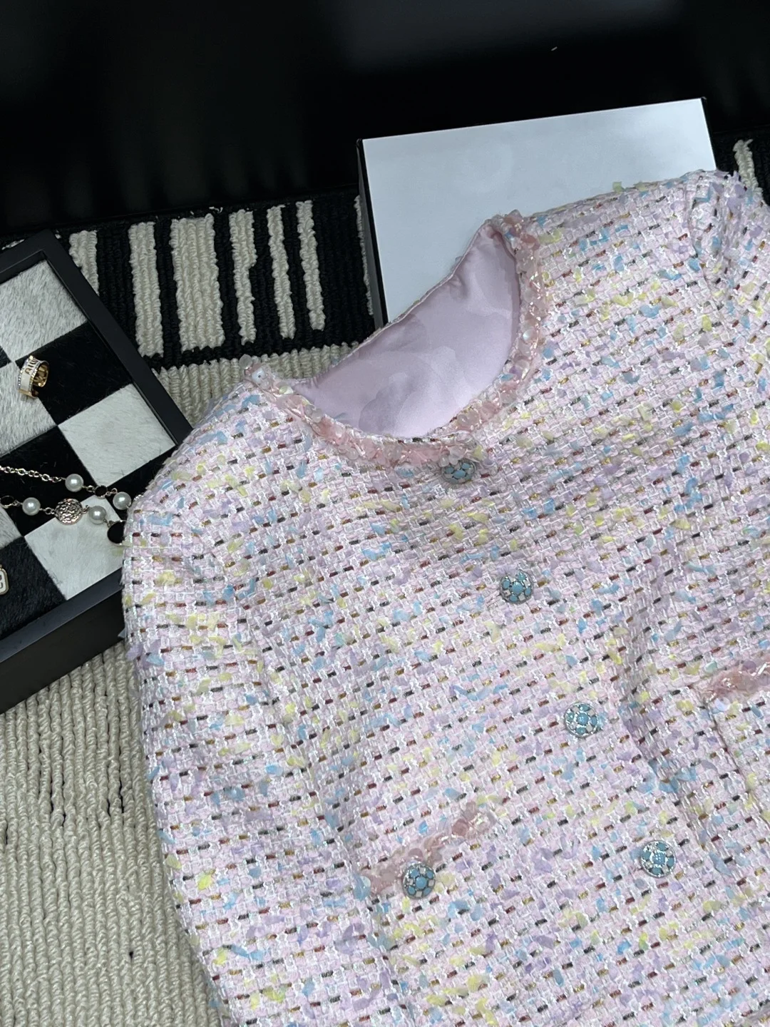 CHANEL Jackets S-L C25202608041402 - Image 2