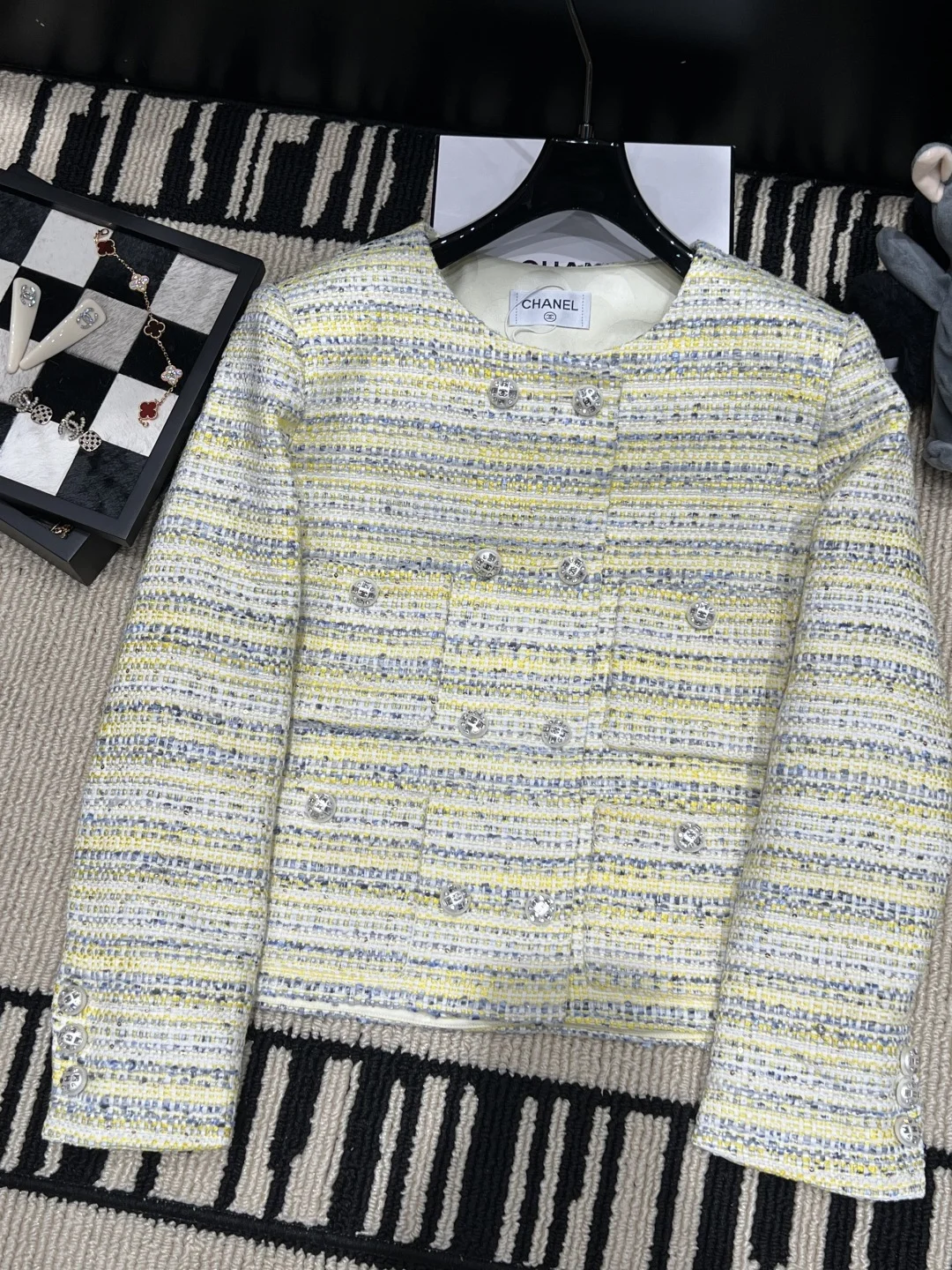 CHANEL Jackets Tweed & Silk S-M-L D25202608041404