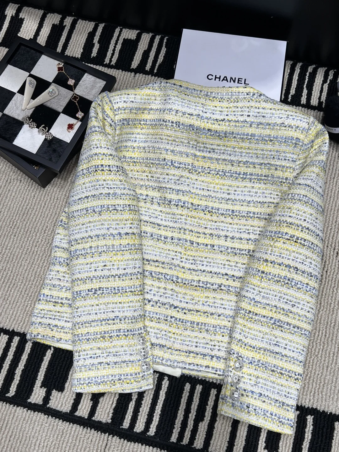 CHANEL Jackets Tweed & Silk S-M-L D25202608041404 - Image 8
