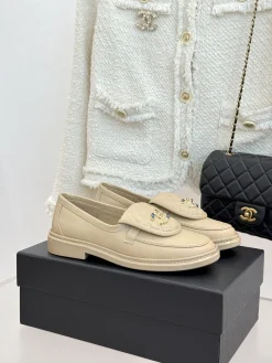 CHANEL Loafers Leather & Lambskin EU35-39 C00202608031889