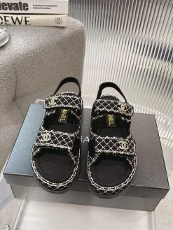 CHANEL Sandals Fabric & Leather EU35-40 B60202608031524