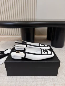 Alternative view of CHANEL Sandals Lamb Leather EU35-39 B71202608030604