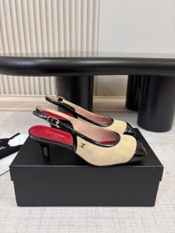 Alternative view of CHANEL Sandals Lamb Leather EU35-39 B80202608030606