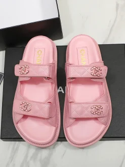 Alternative view of CHANEL Sandals Leather & Sheepskin EU35-40 B20202608031516