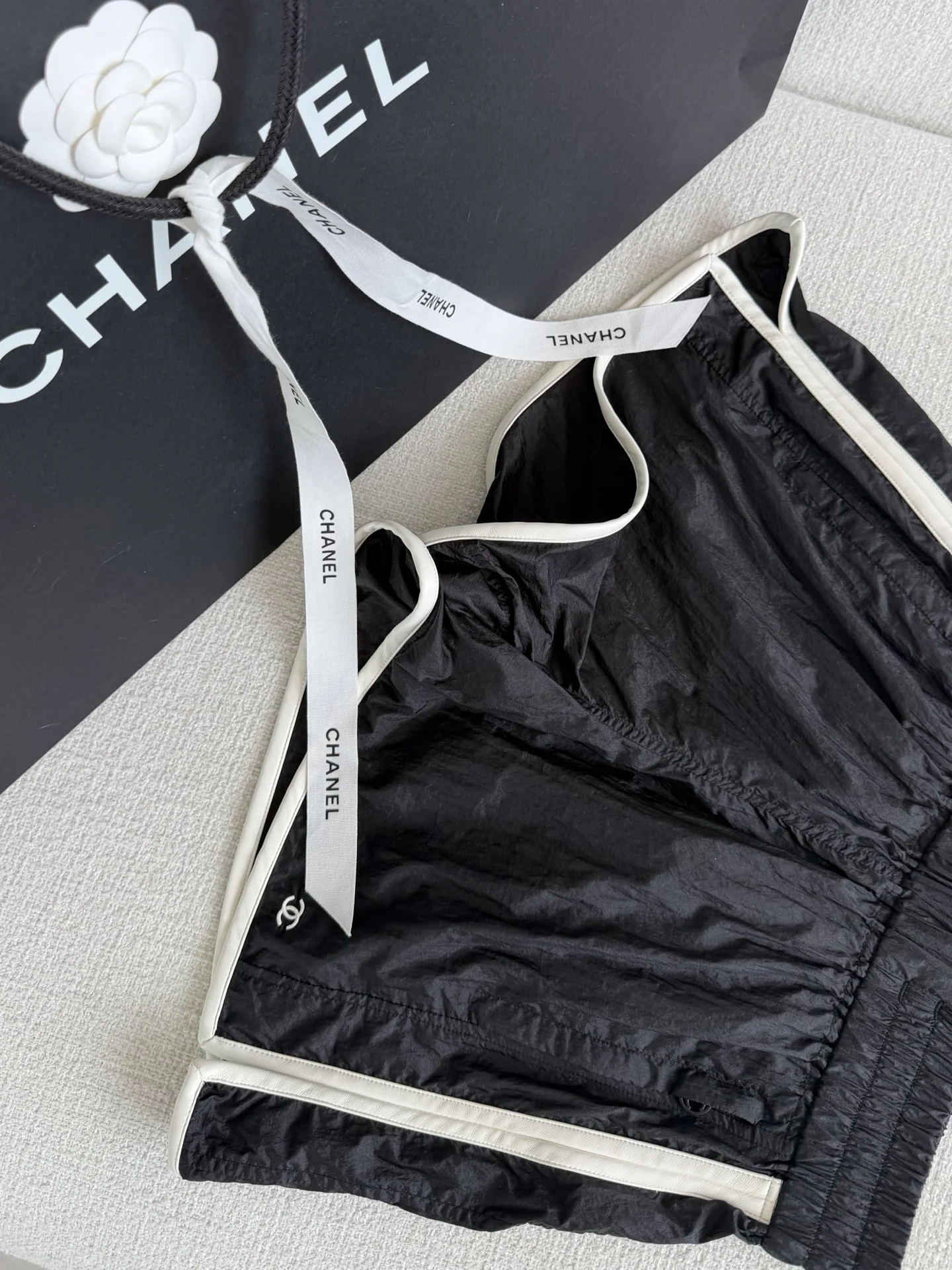CHANEL Shorts Leather S-L C05202608042682 - Image 4