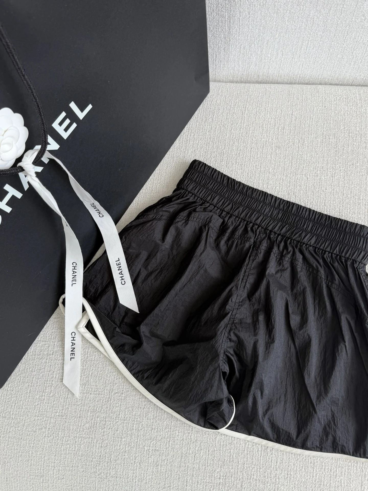 CHANEL Shorts Leather S-L C05202608042682 - Image 6