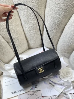 Alternative view of CHANEL Shoulder Bags Caviar Leather (Black-Gold) One Size G00202608071635