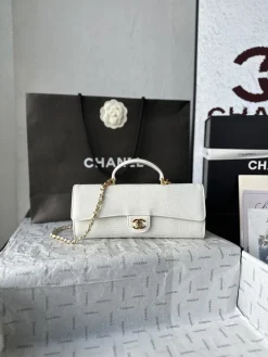 Alternative view of CHANEL Shoulder Bags Lizard Embossed Leather (White-Gold) 8X25X5CM F60202608070090