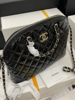 Alternative view of CHANEL Shoulder Bags Patent Leather (Black-Gold) 20X28X7CM H50202608072638