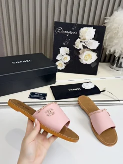 Alternative view of CHANEL Slides Calf Leather EU35-43 A60202608031032