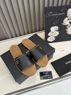 Alternative view of CHANEL Slides Calfskin & Lambskin EU35-43 A60202608031031