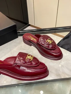 Alternative view of CHANEL Slides Lamb Leather EU35-40 B20202608031134