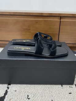 Alternative view of CHANEL Slides Lamb Leather EU35-41 B30202608032873