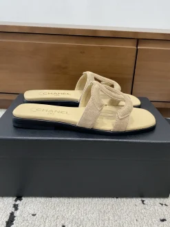 Alternative view of CHANEL Slides Lamb Leather EU35-41 B30202608032877