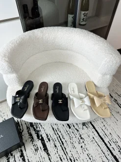 Alternative view of CHANEL Slides Lamb Leather EU35-41 B40202608030999