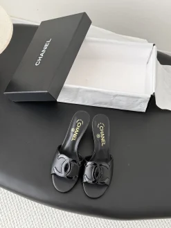 CHANEL Slides Leather EU35-39 B20202608030737