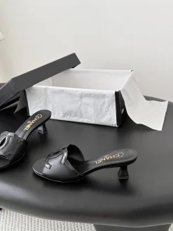 Alternative view of CHANEL Slides Leather EU35-39 B20202608030737