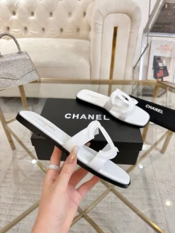 Alternative view of CHANEL Slides Leather EU35-42 A50202608031011