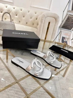 Alternative view of CHANEL Slides Leather EU35-42 A50202608031012