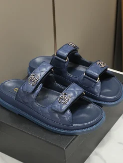 CHANEL Slides Leather & Sheepskin EU35-40 B20202608031511