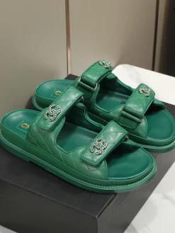 CHANEL Slides Leather & Sheepskin EU35-40 B20202608031517