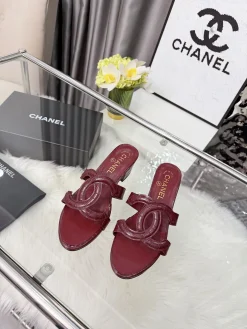 Alternative view of CHANEL Slides Rubber EU35-43 A70202608031021