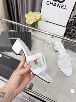 Alternative view of CHANEL Slides Rubber EU35-43 A70202608031023