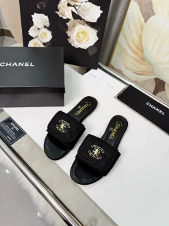 Alternative view of CHANEL Slides Rubber & Leather EU35-43 A50202608031053