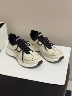 CHANEL Sneakers Calf Leather & Suede EU35-39 C90202608032367