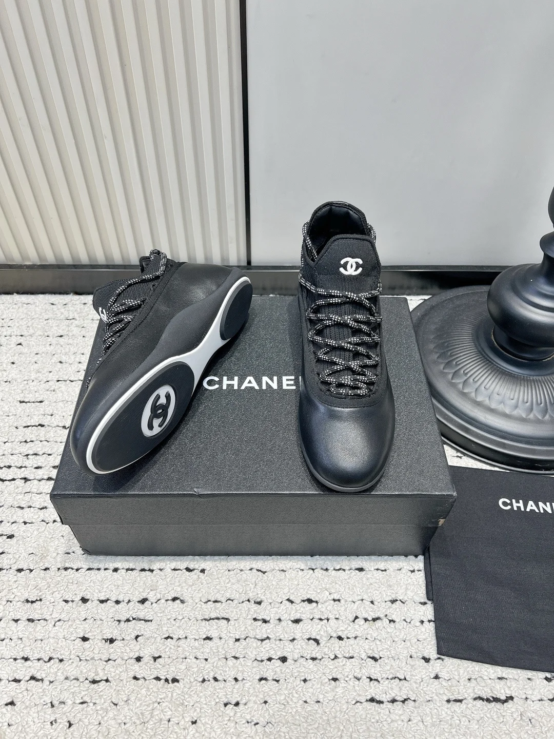 CHANEL Sneakers Lamb Leather EU35-39 B80202608030321 - Image 2
