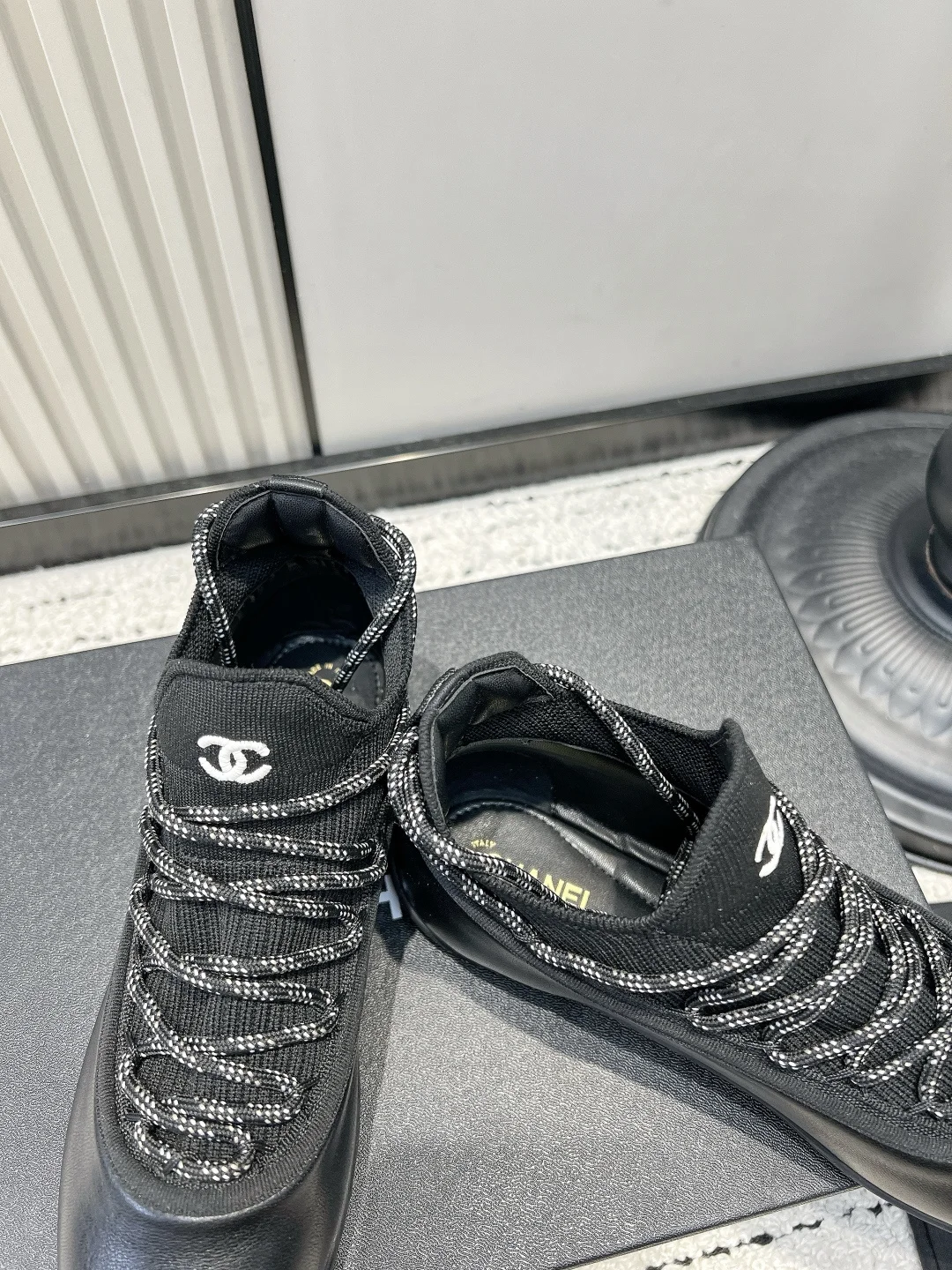 CHANEL Sneakers Lamb Leather EU35-39 B80202608030321 - Image 7