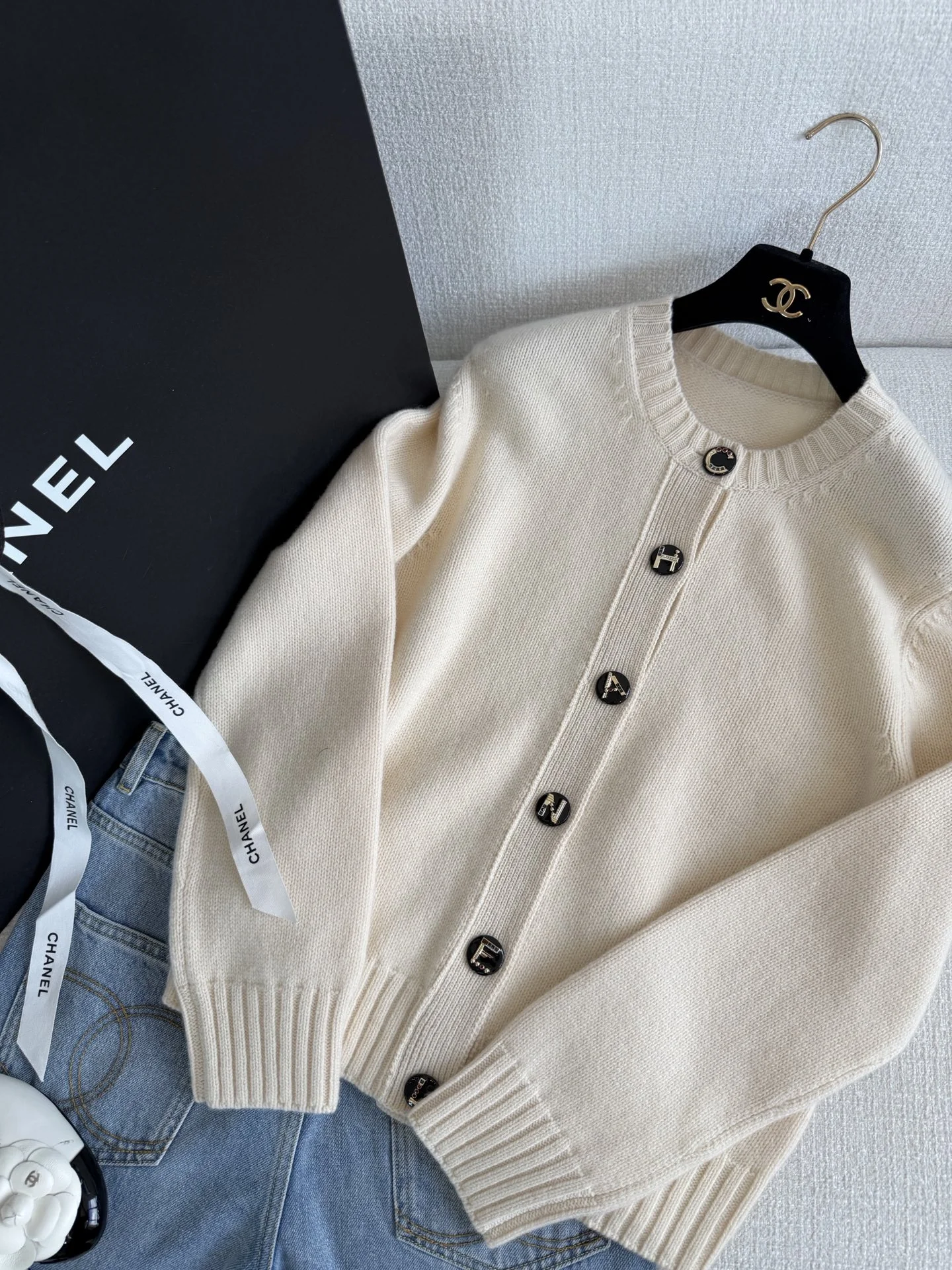 CHANEL Sweaters Cashmere S-L C75202608042593
