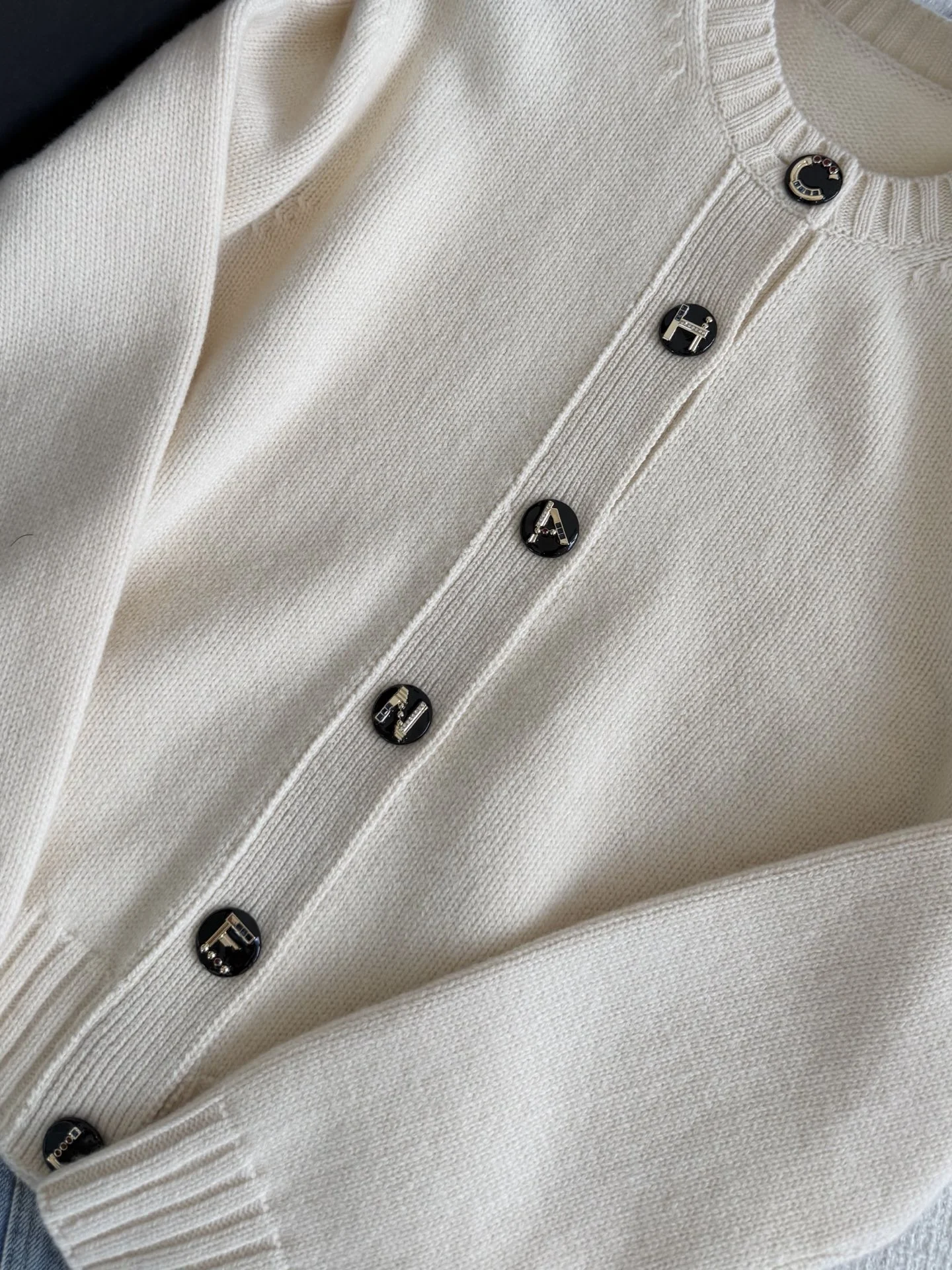 CHANEL Sweaters Cashmere S-L C75202608042593 - Image 5