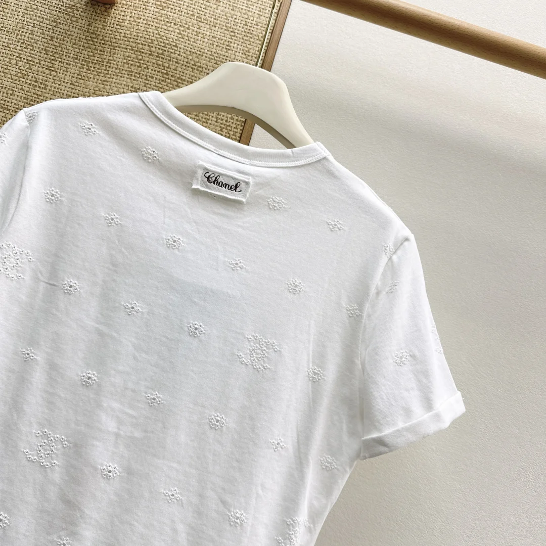 CHANEL T-shirts Cotton S-M-L A65202608042743 - Image 9