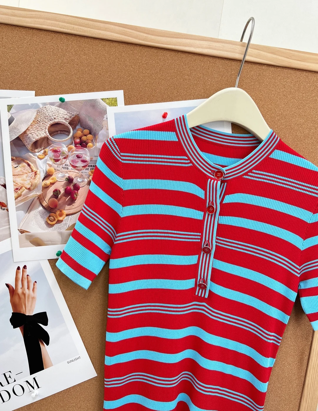 CHANEL T-shirts Ribbed Knit S-M-L A95202608042320 - Image 6