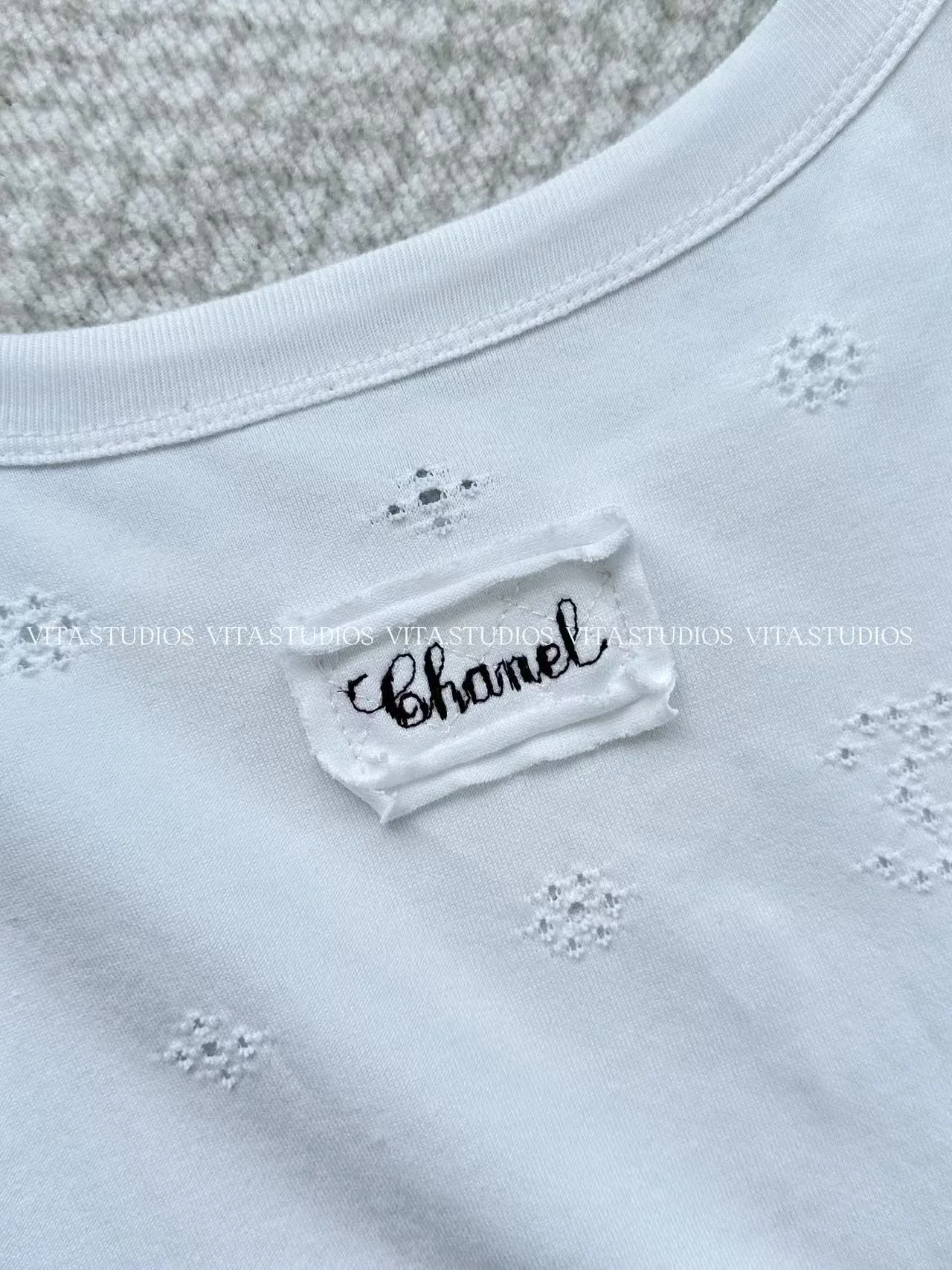 CHANEL T-shirts S-L B50202608042063 - Image 3